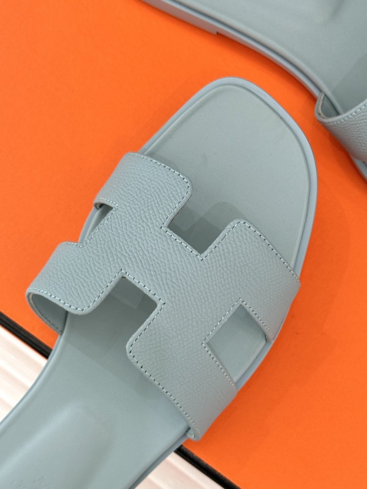 Шлепанцы женские фото 7