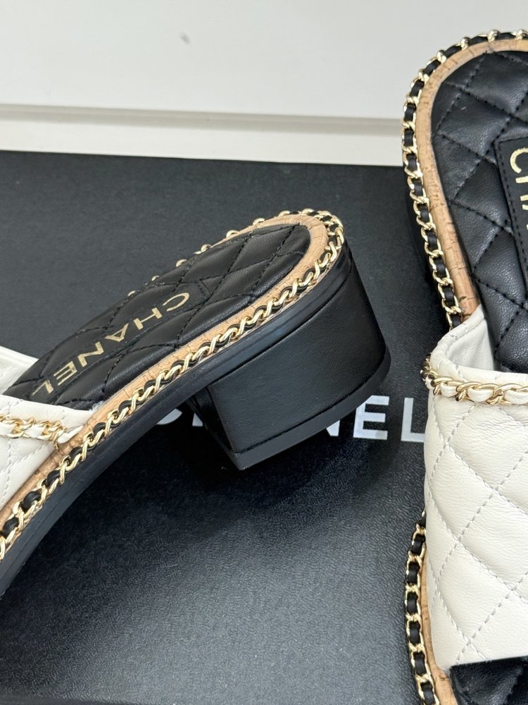 Шльопанці жіночі фото 6