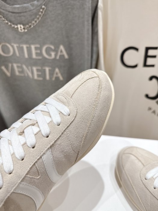 Кроссовки фото 7