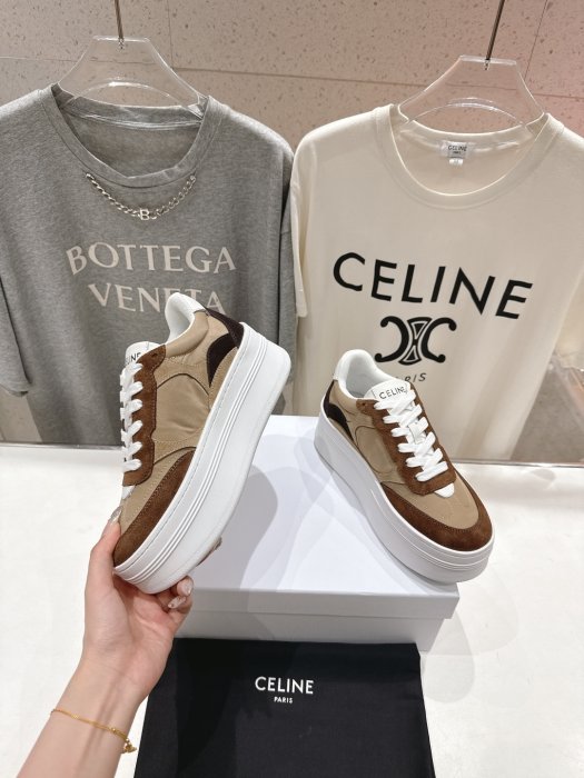 Кроссовки женские фото 4