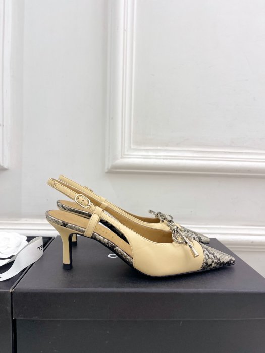 Босоножки фото 5