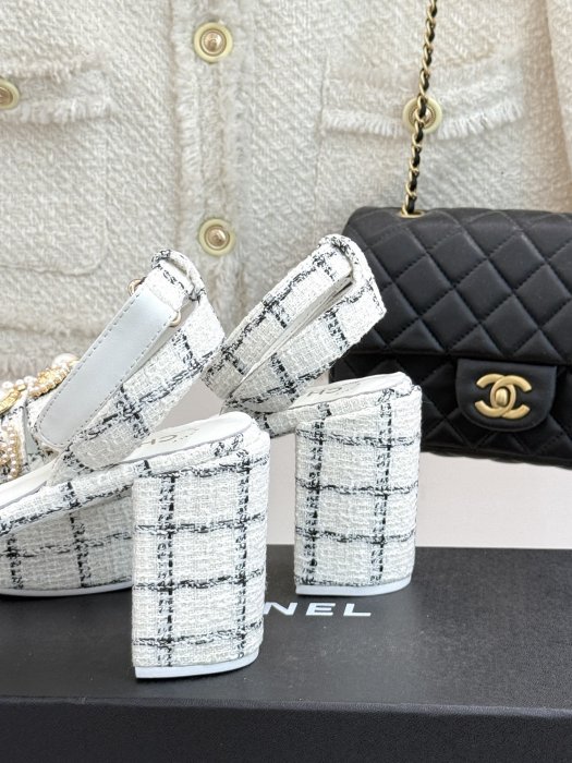 Босоножки фото 6