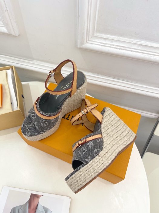 Босоніжки фото 5