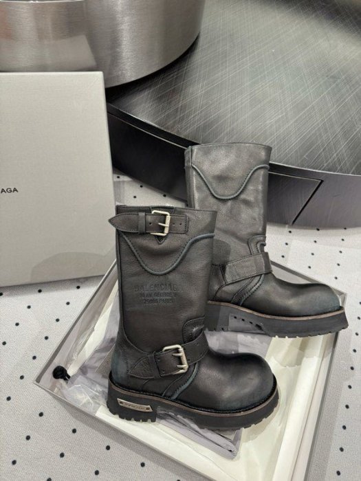 Boots women's leather