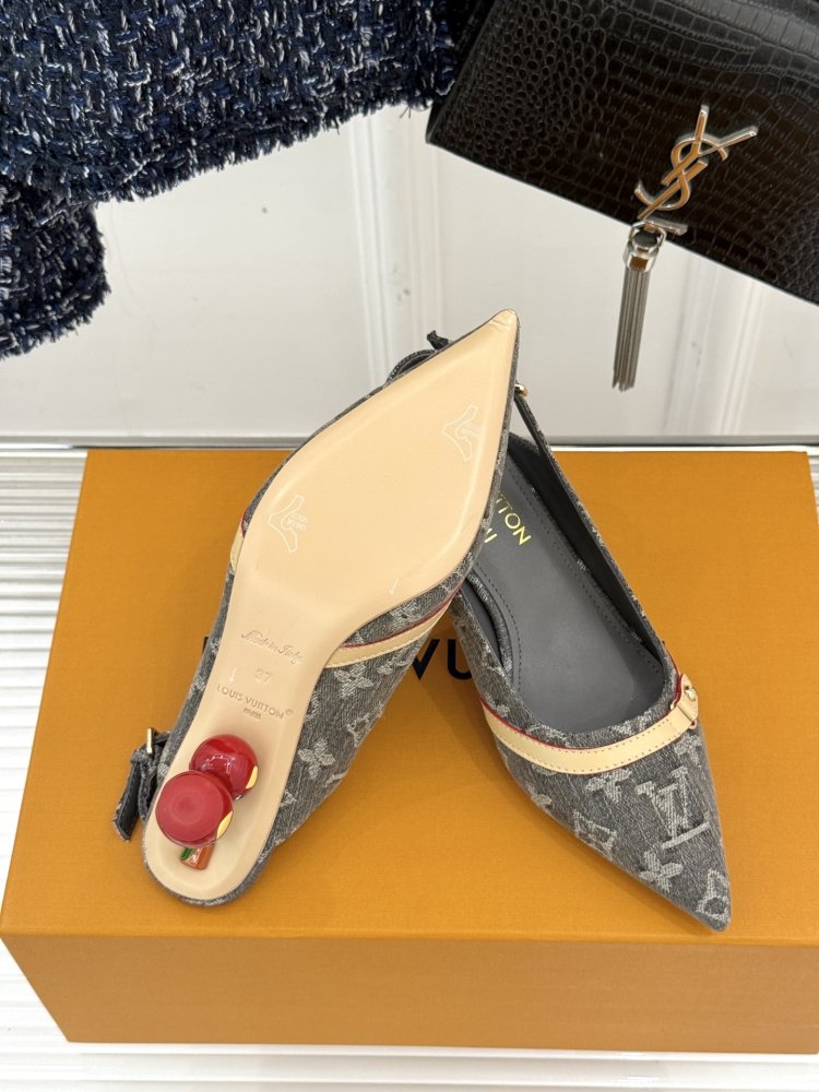 Босоніжки фото 9