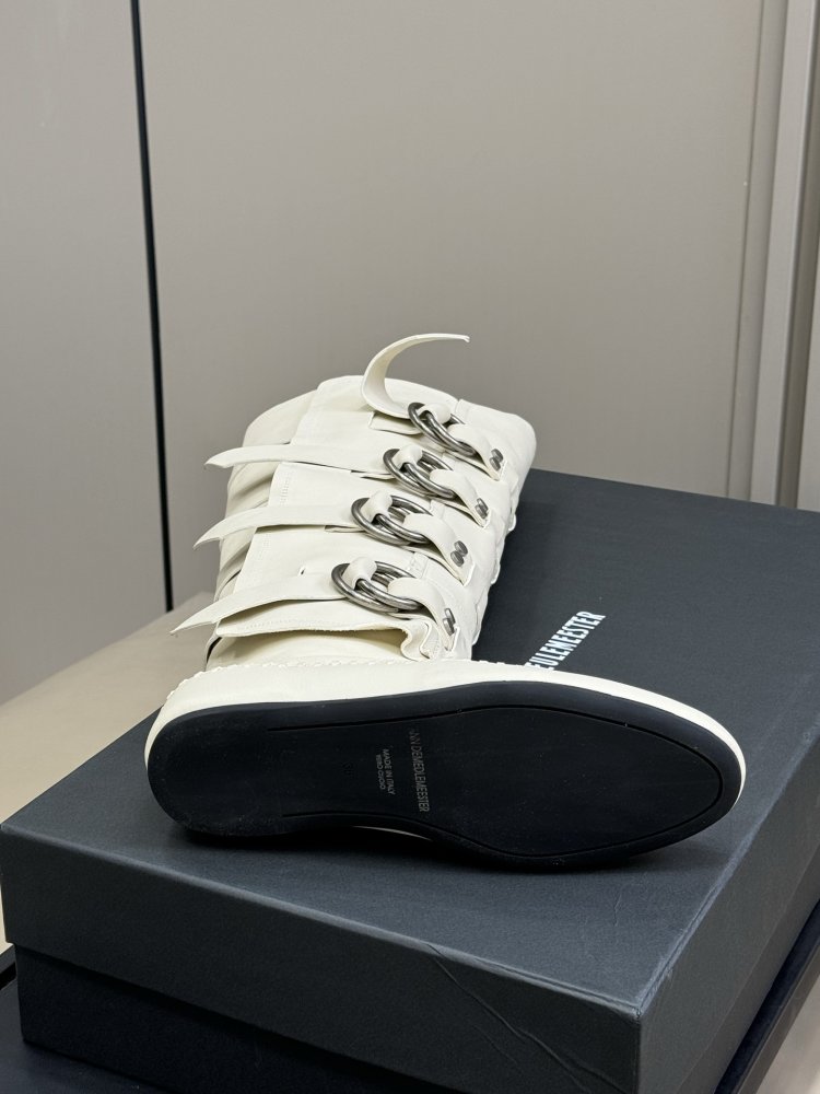 Чоботи жіночі фото 9