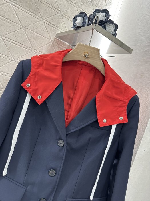 A jacket women's фото 3