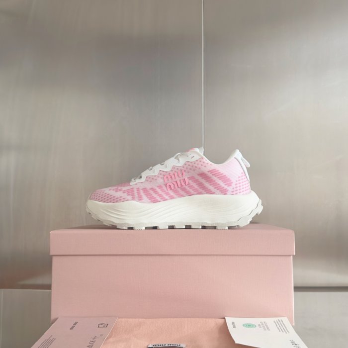 Кросівки фото 5