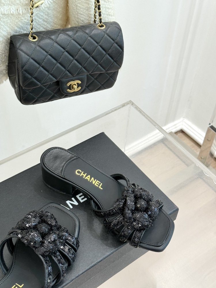 Босоножки фото 5