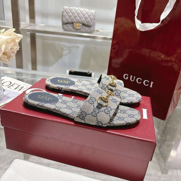 Шльопанці жіночі фото 5