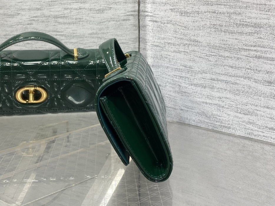 Сумка Miss Caro 24 см фото 5