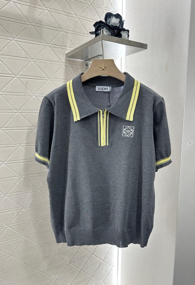 Футболка жіноча