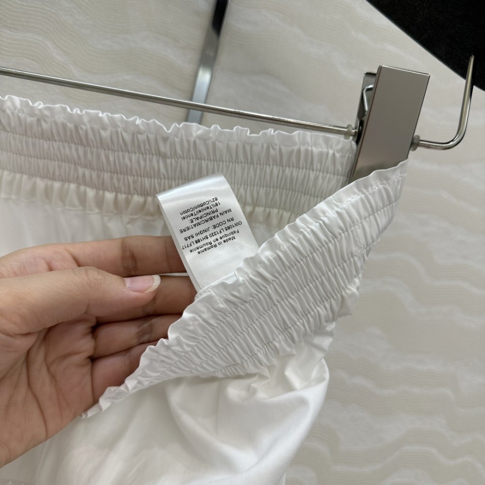 White long skirt фото 5