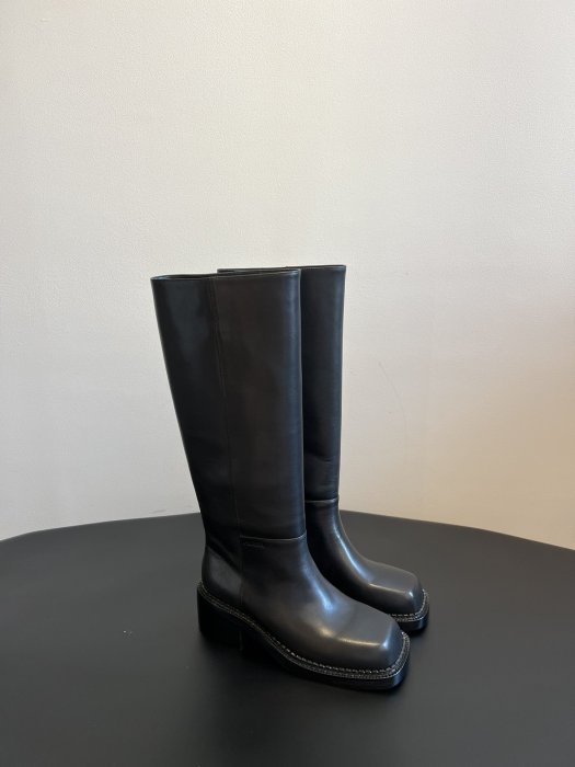 Boots women's