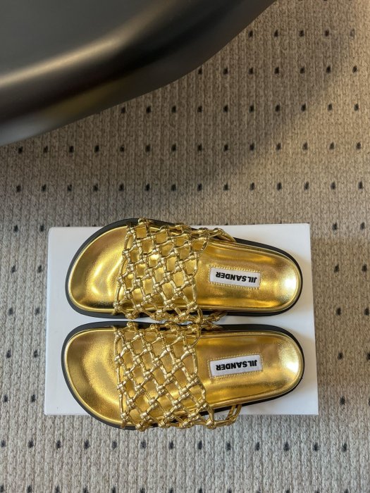 Шльопанці жіночі фото 2