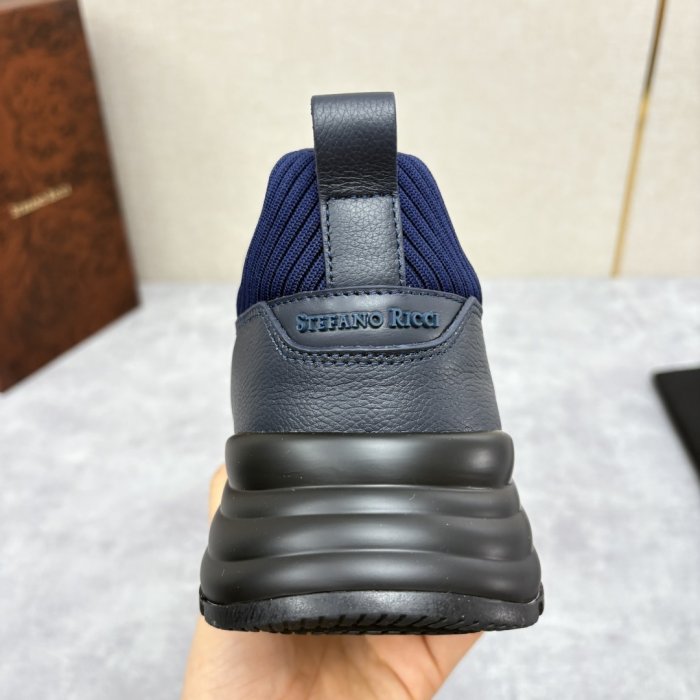 Кросівки фото 9