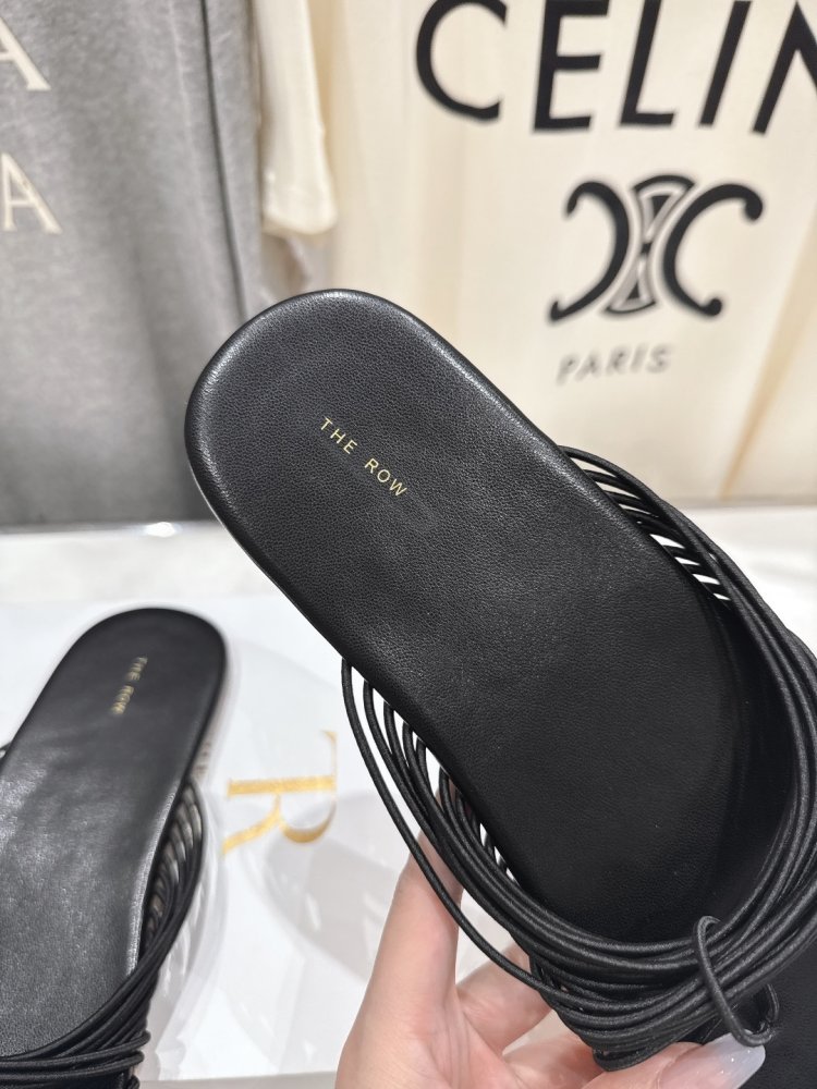 Шлепанцы женские фото 6