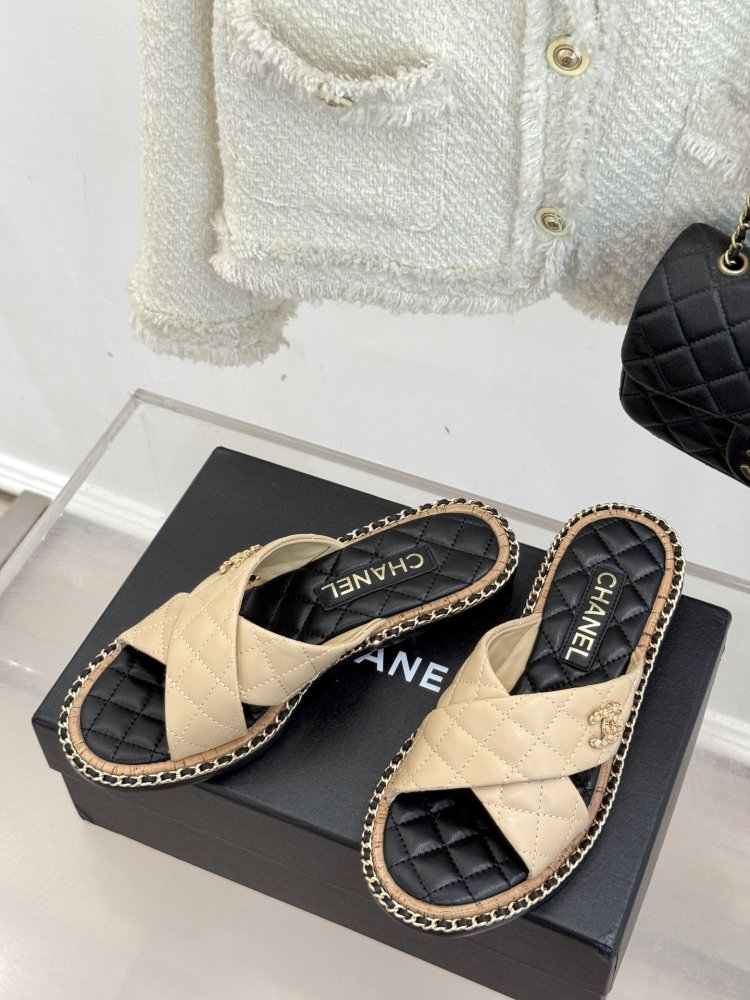 Шльопанці жіночі фото 2