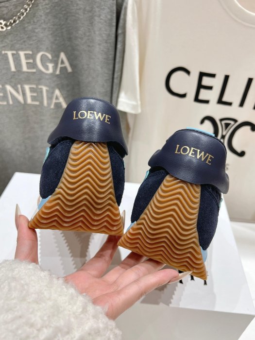 Кроссовки женские фото 8