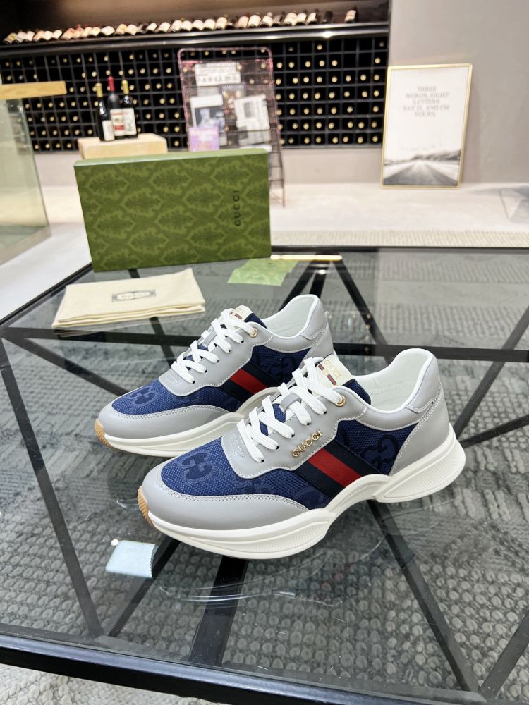 Sneakers men's