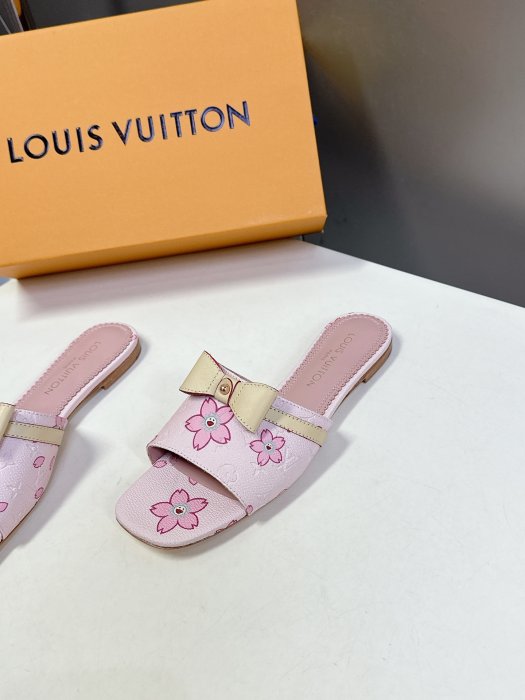 Шлепанцы фото 3