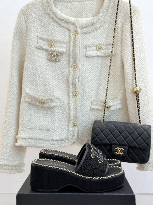 Шлепанцы женские