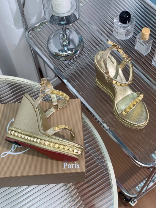 Босоножки фото 9