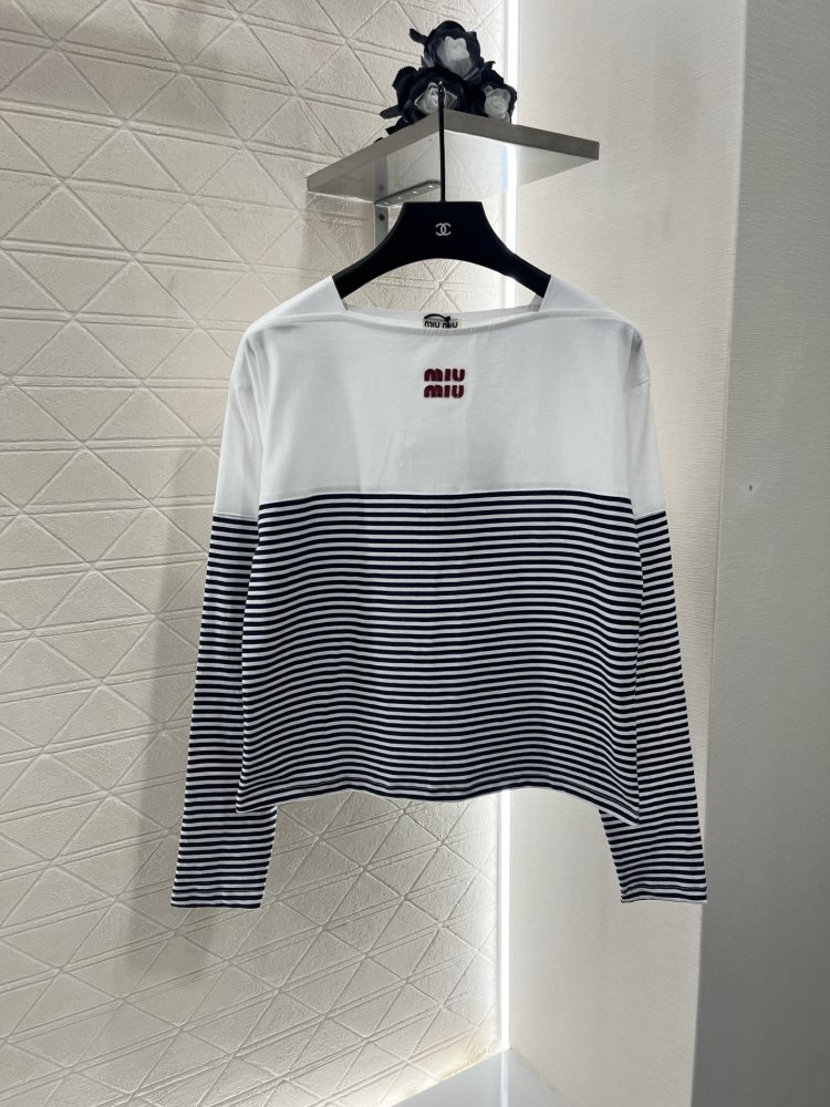 Кофта жіноча