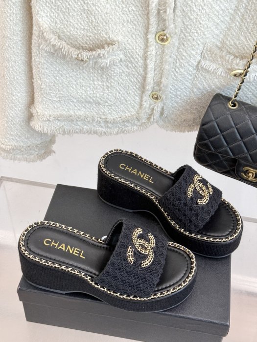 Босоножки фото 3