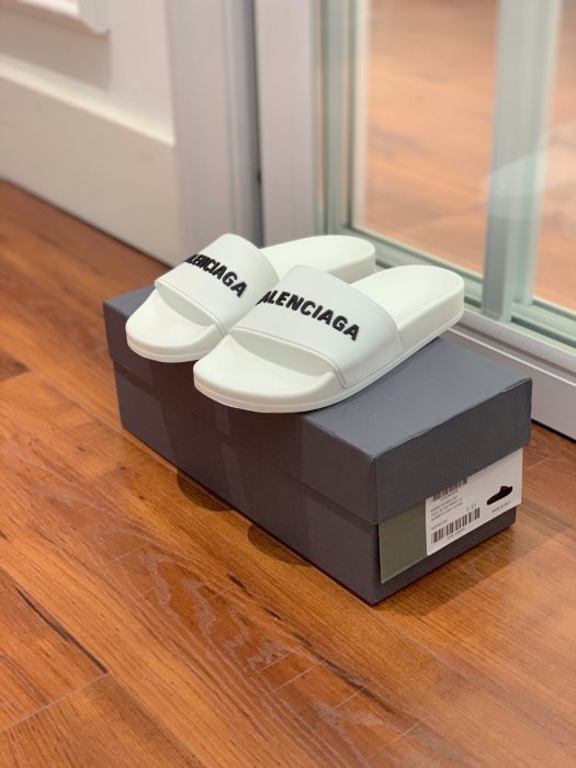 Шлепанцы фото 5