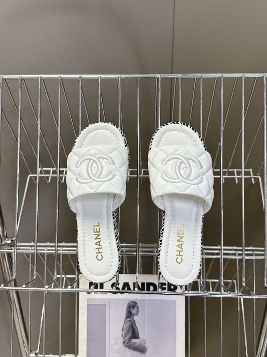 Шлепанцы фото 6