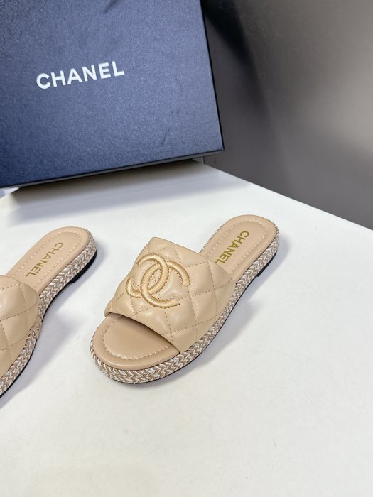 Шлепанцы фото 3