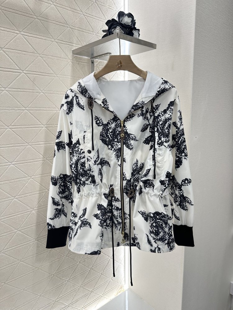 Jacket women's фото 3