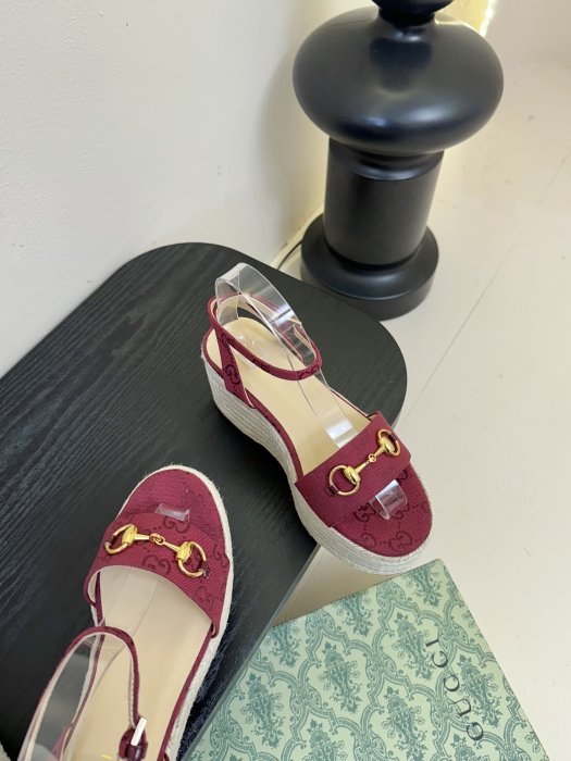 Босоножки фото 4