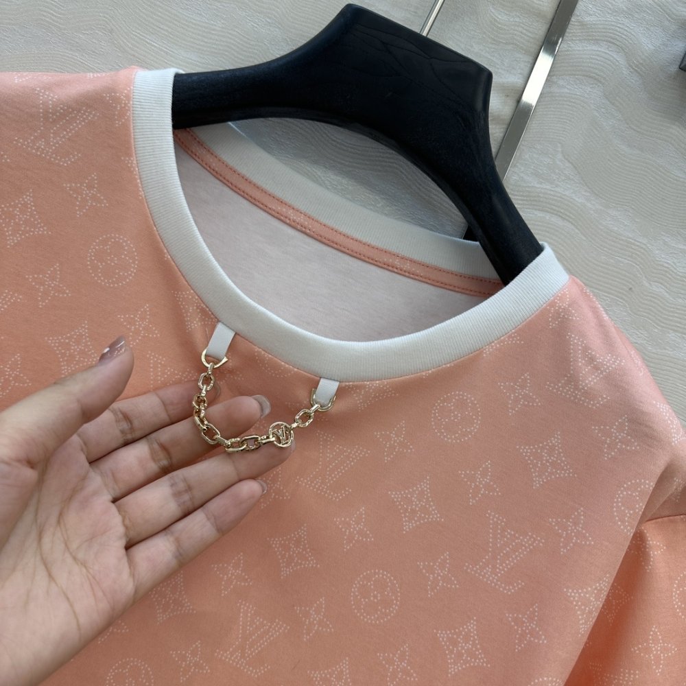 T-shirt women's фото 4