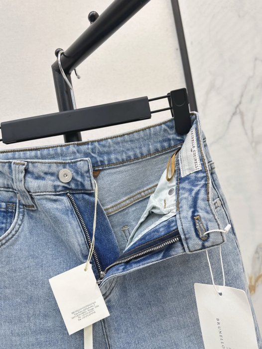 Джинсы женские фото 7