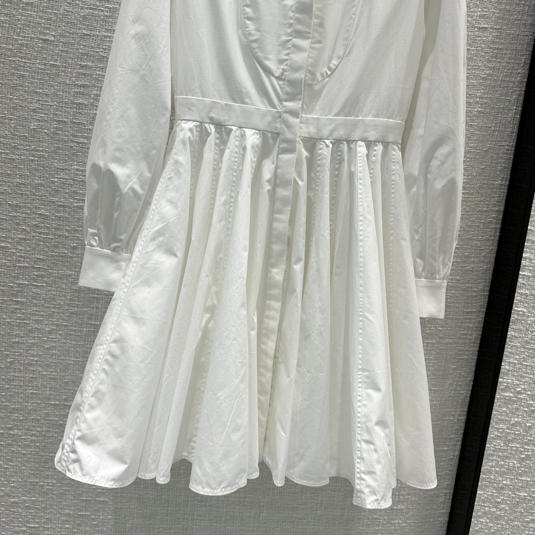 Платье рубашка с воротником стойкой белое фото 5