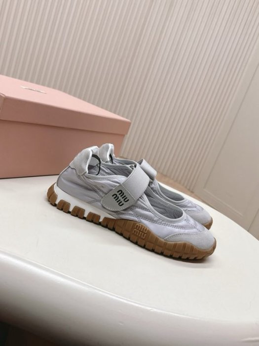 Кроссовки женские фото 7