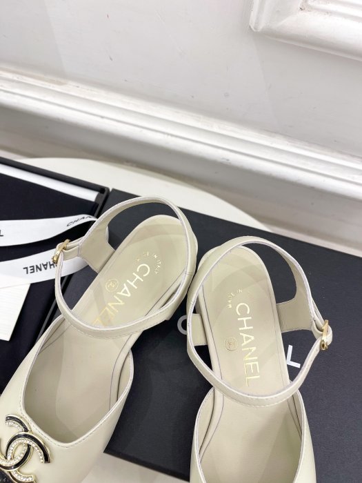 Босоножки фото 7