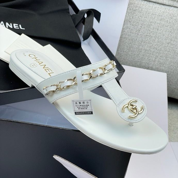 Шлепанцы женские фото 9