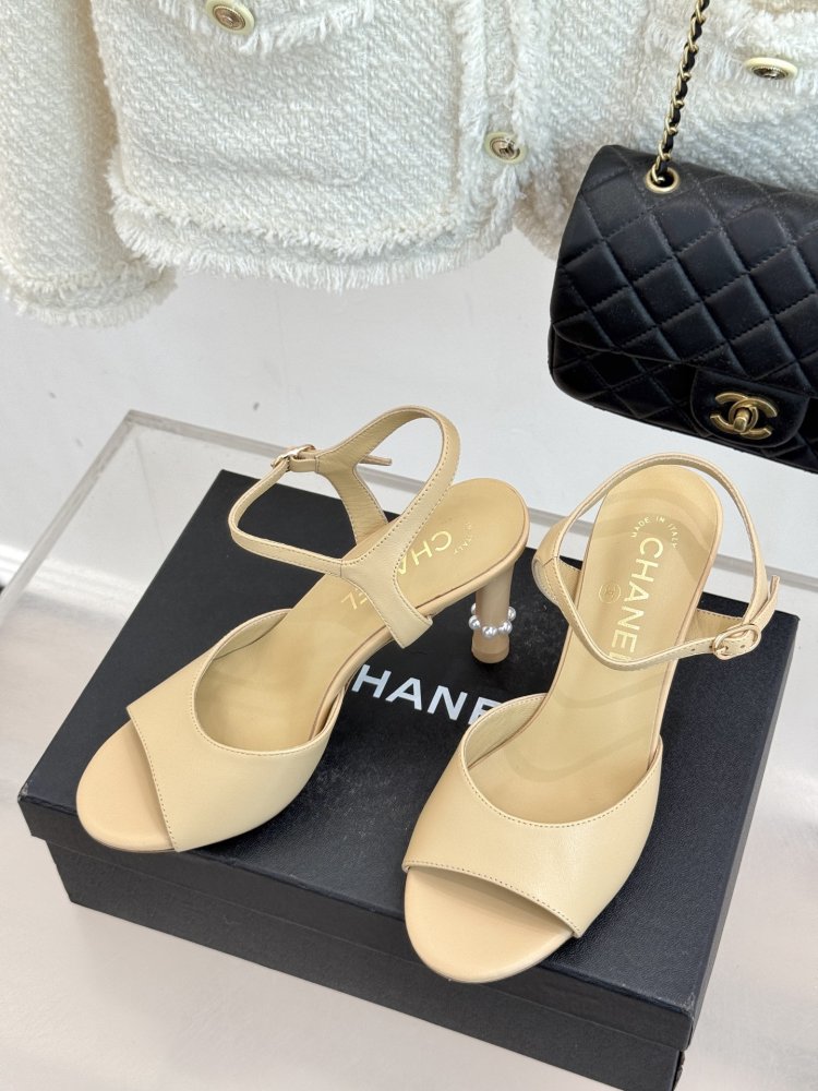 Босоножки фото 2