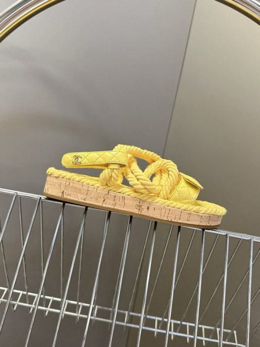 Сандалии женские фото 5