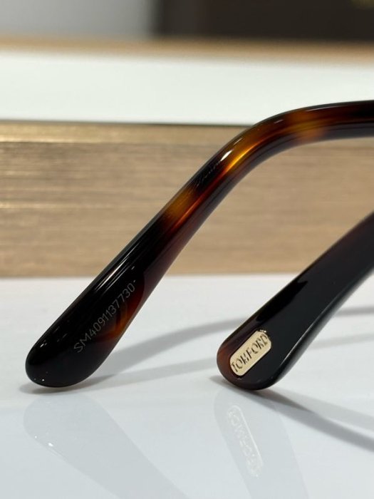 Окуляри сонцезахисні TF836 фото 3