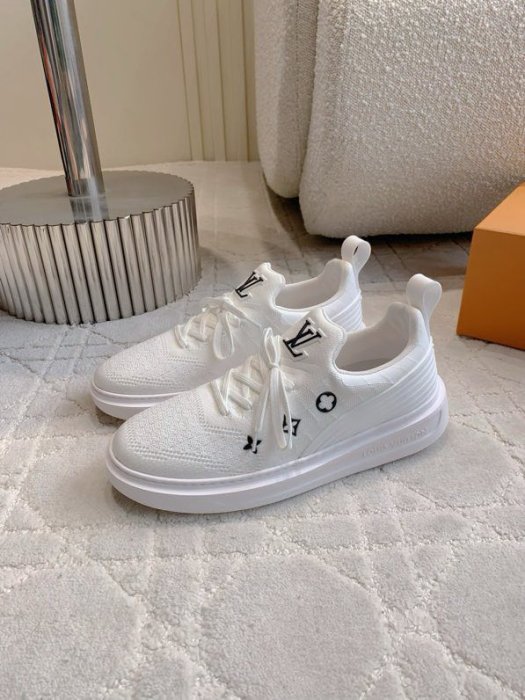 Sneakers фото 4