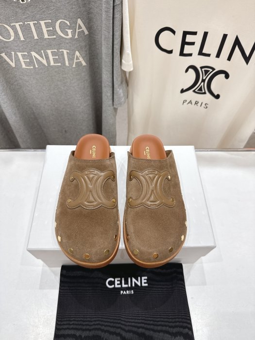 Шлепанцы женские