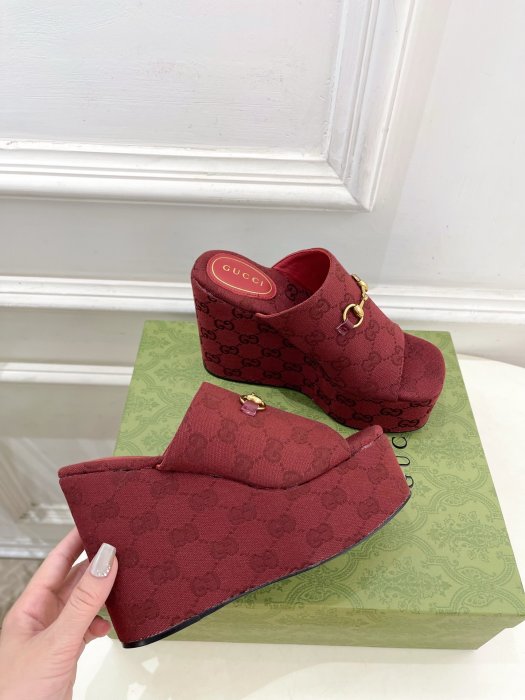 Босоножки фото 4