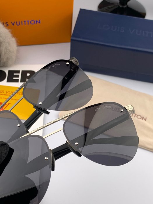 Очки солнцезащитные фото 5