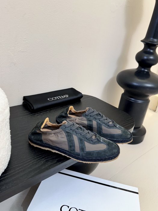 Кросівки фото 2