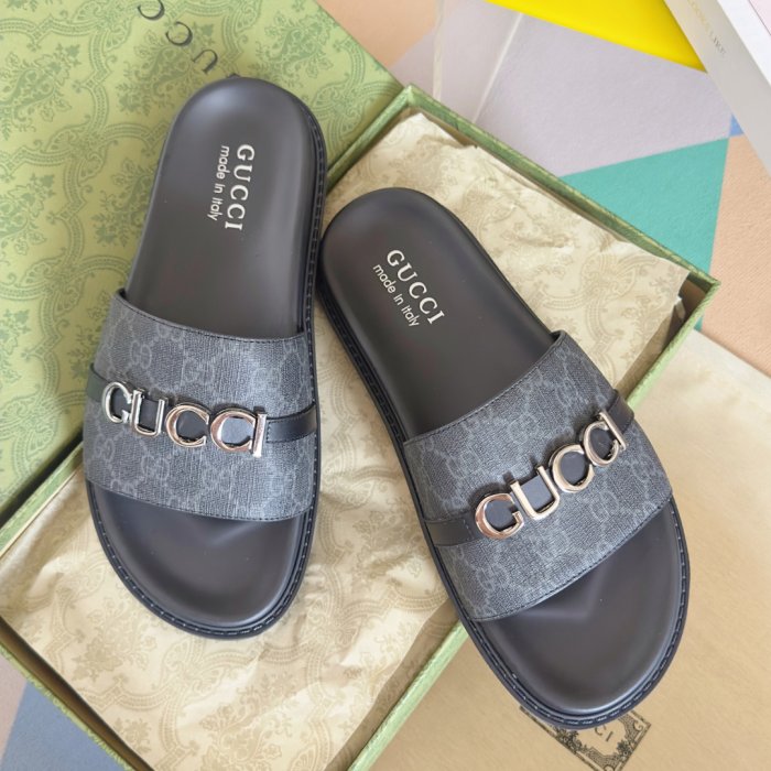 Шльопанці чоловічі