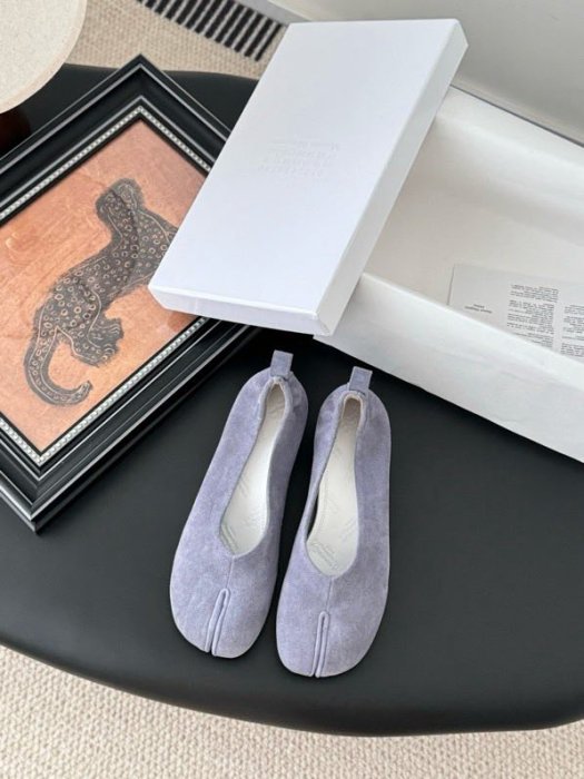 Туфлі замшеві з роздвоєним носком фото 5